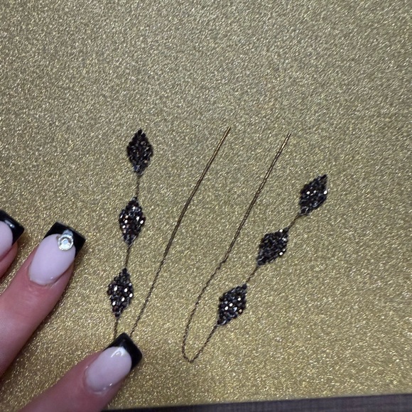 Beaded threader earrings - Picture 3 of 14